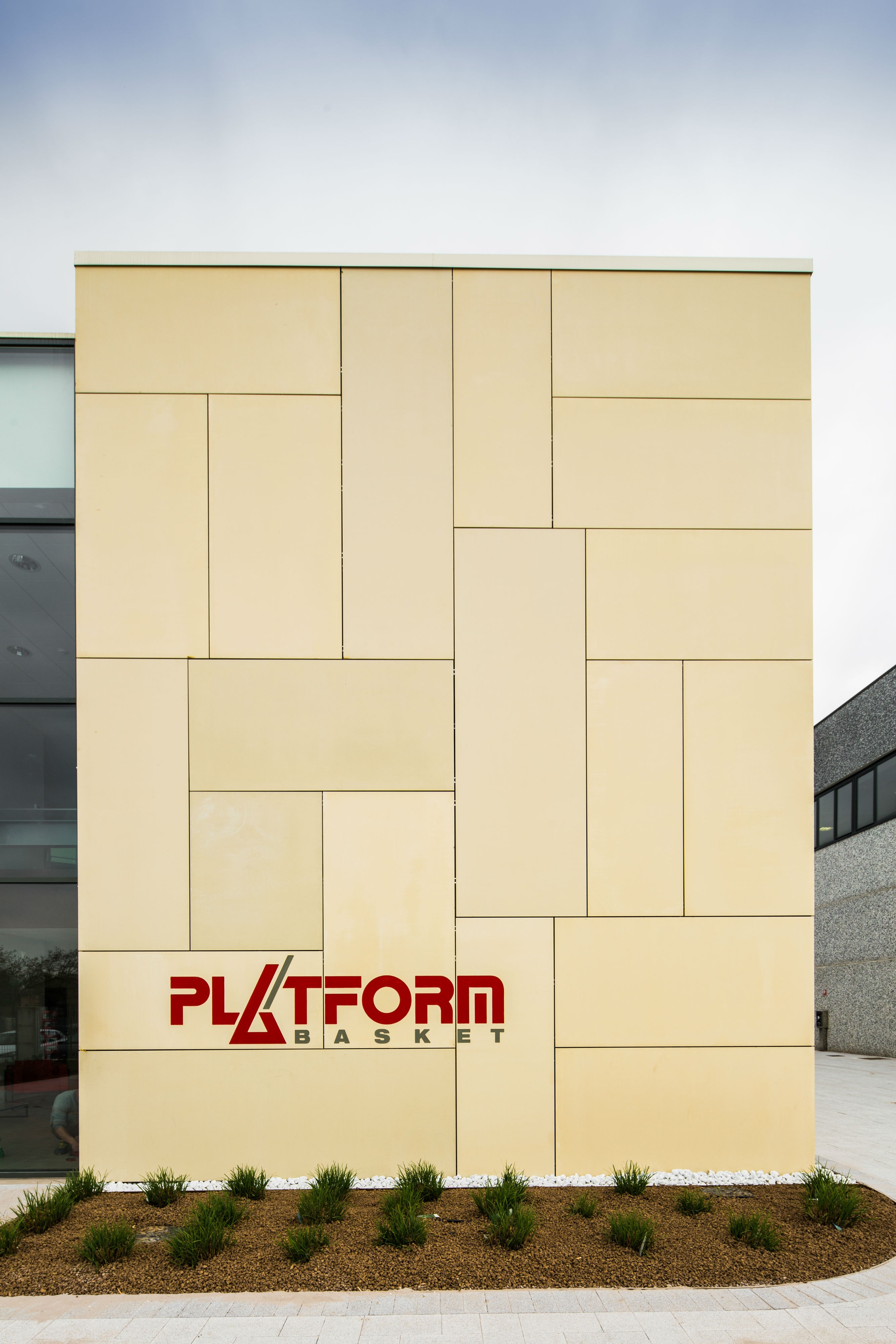 Rainscreen Cladding Panels in Platform Basket Office