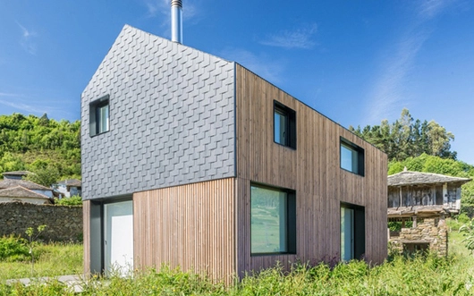 Montaña House- Natural Slate in Modular Housing
