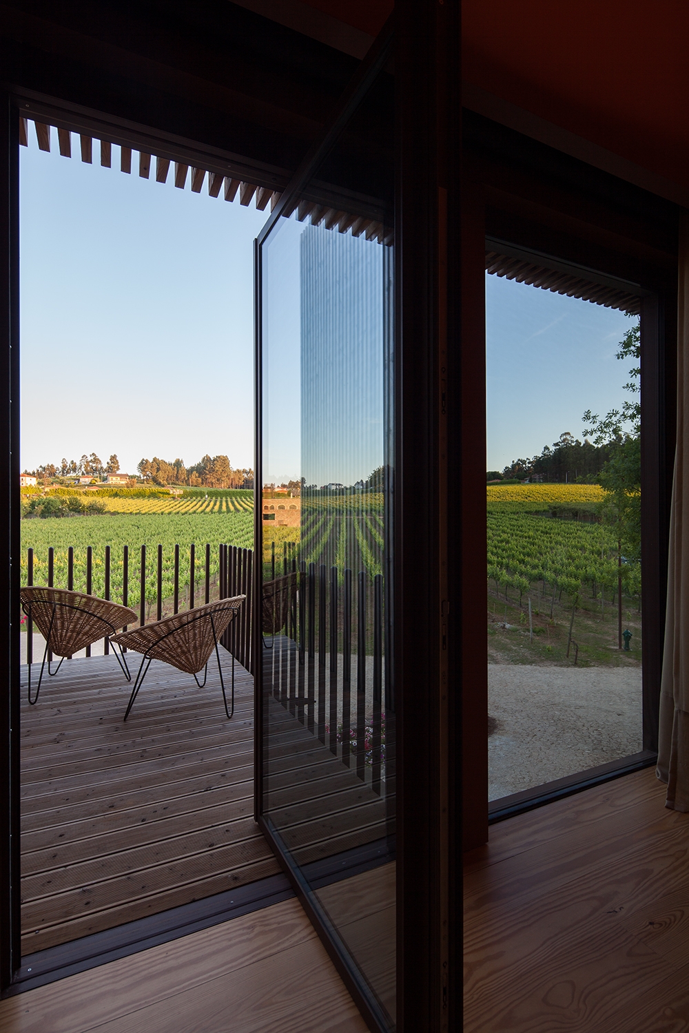 Minimalist Door - ah! Pivot