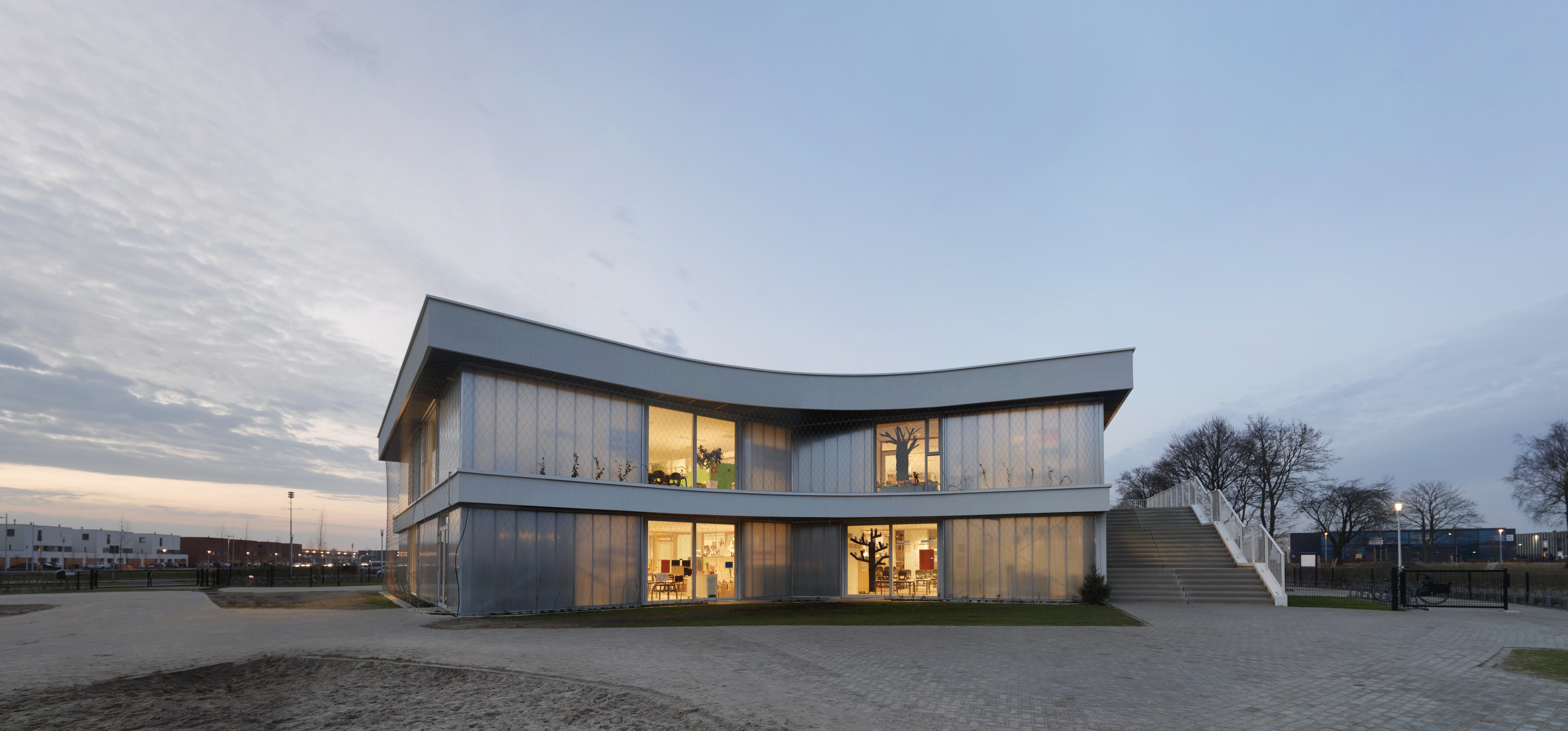 Polycarbonate Panels in Diamant School Apeldoorn