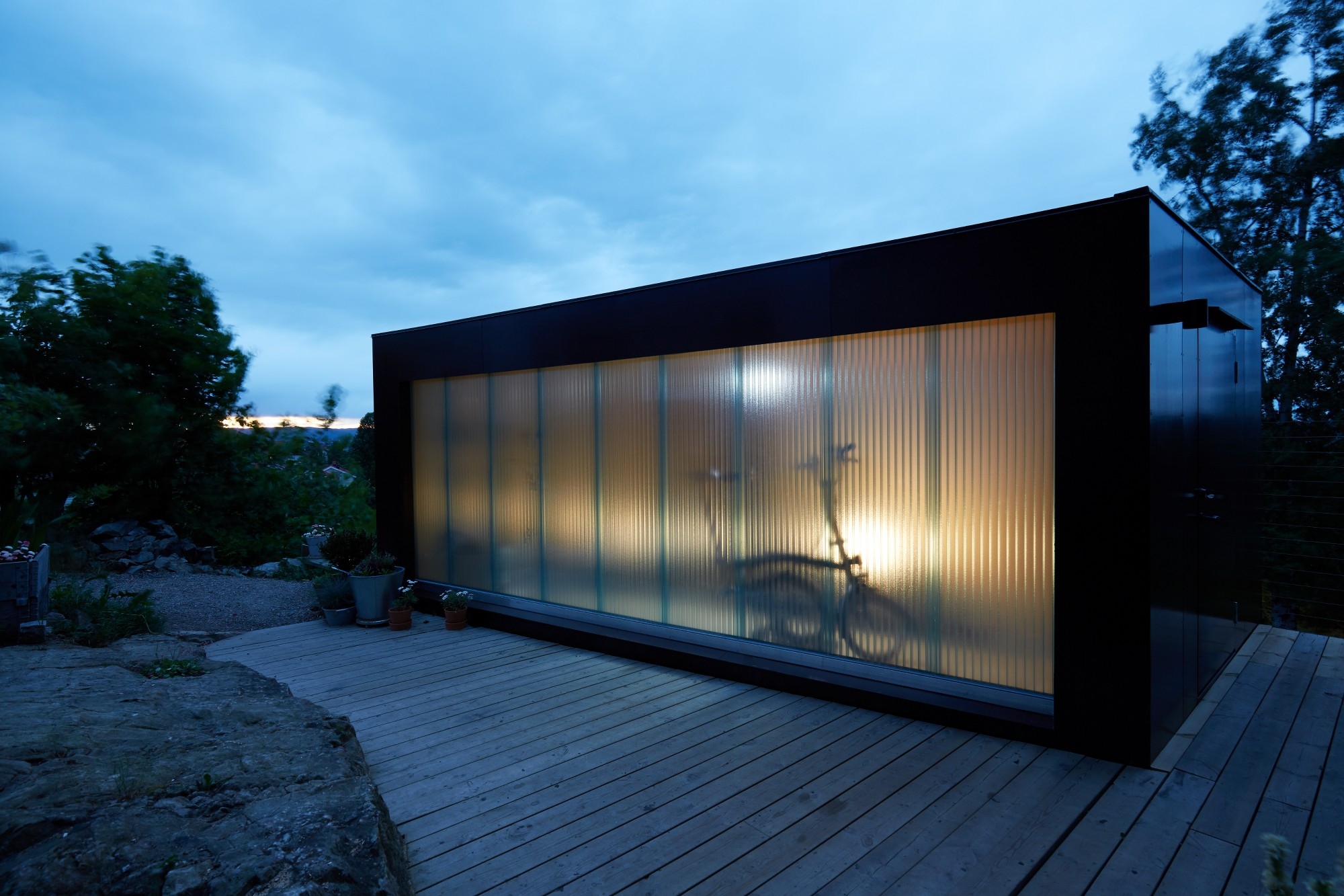 Translucent panels in Outdoor Light Studio