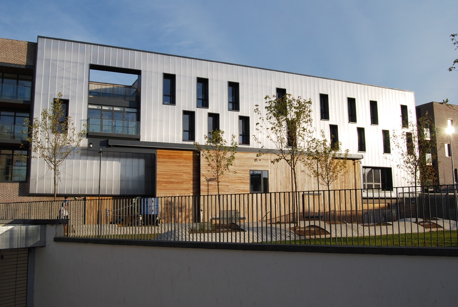 Polycarbonate panels in Fatima Mansions