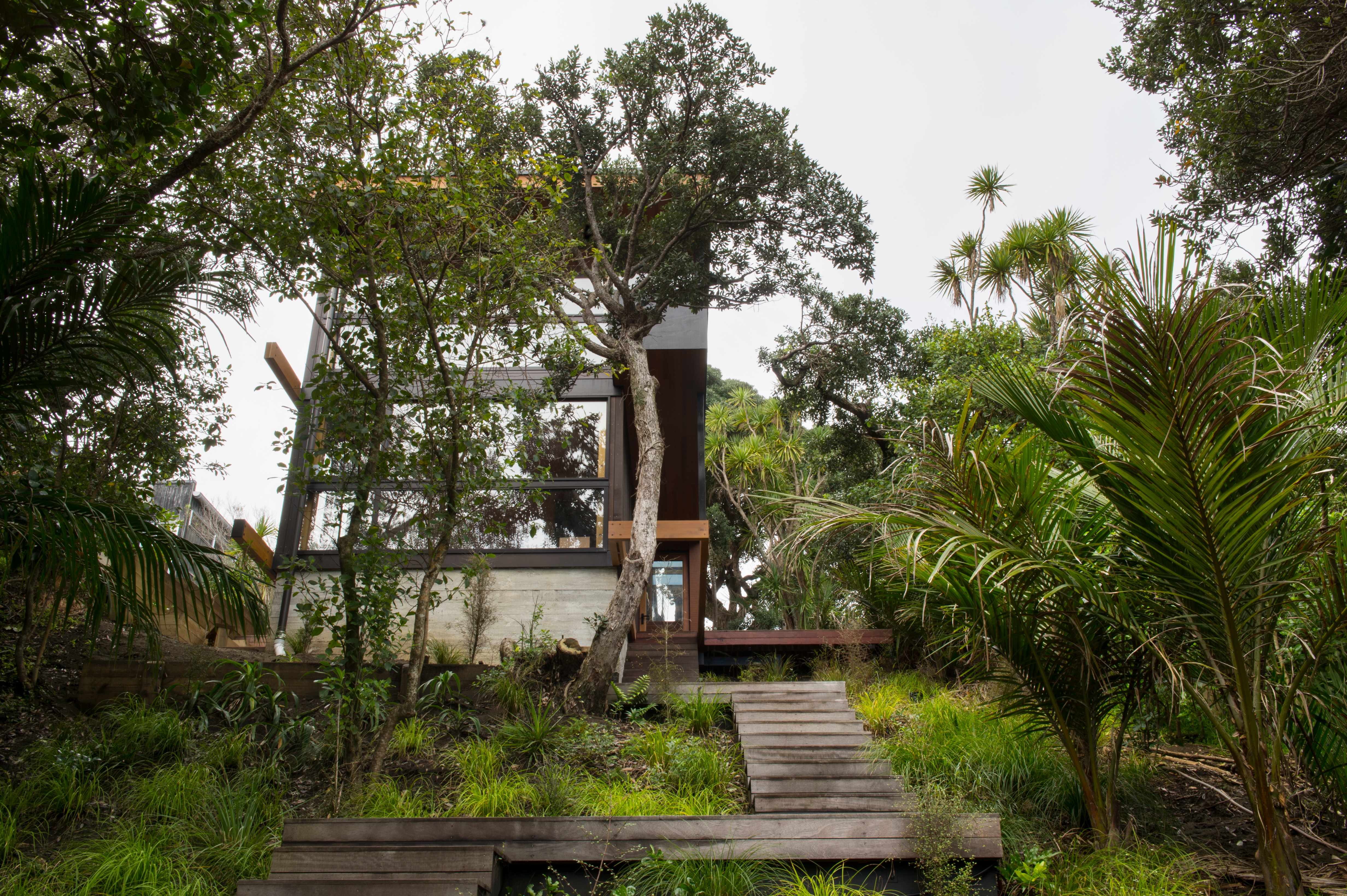Heavy Duty Panel Fastener at ‘Sandboxes’ House