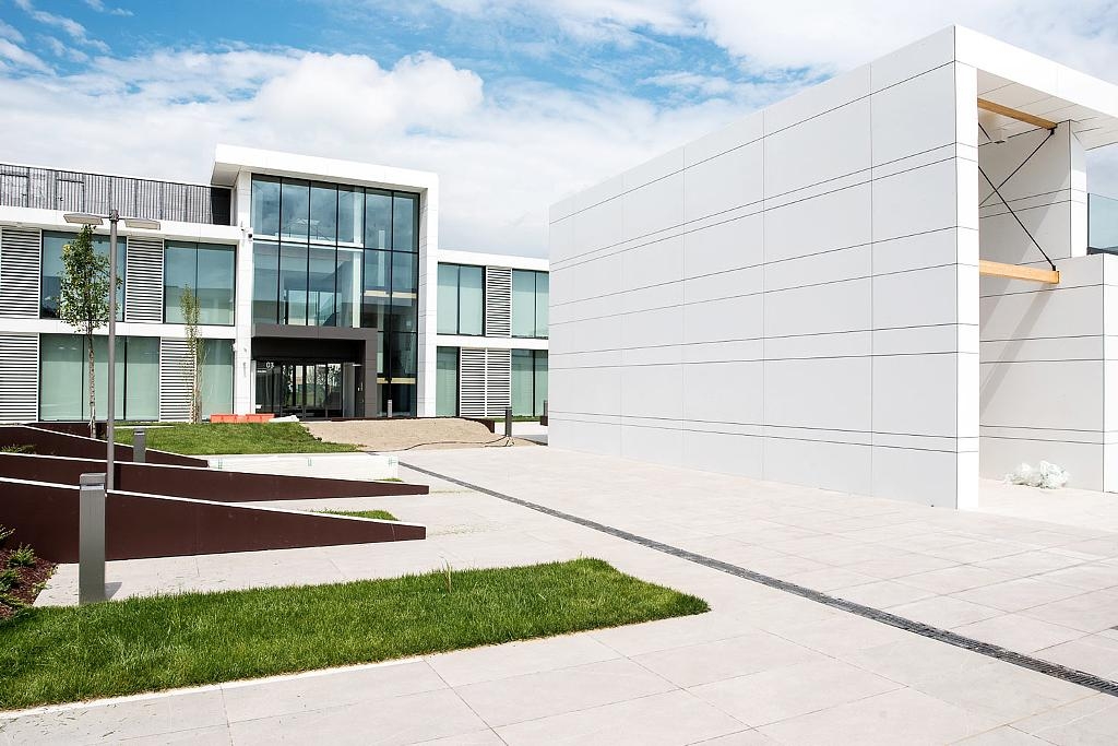 Fiber Cement Cladding Panels in Atrium Complex