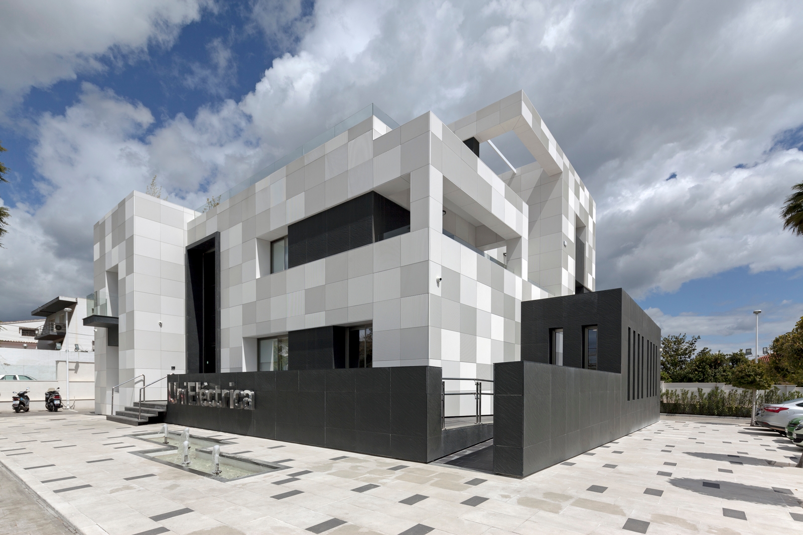 Ventilated Facade in UniEléctrica