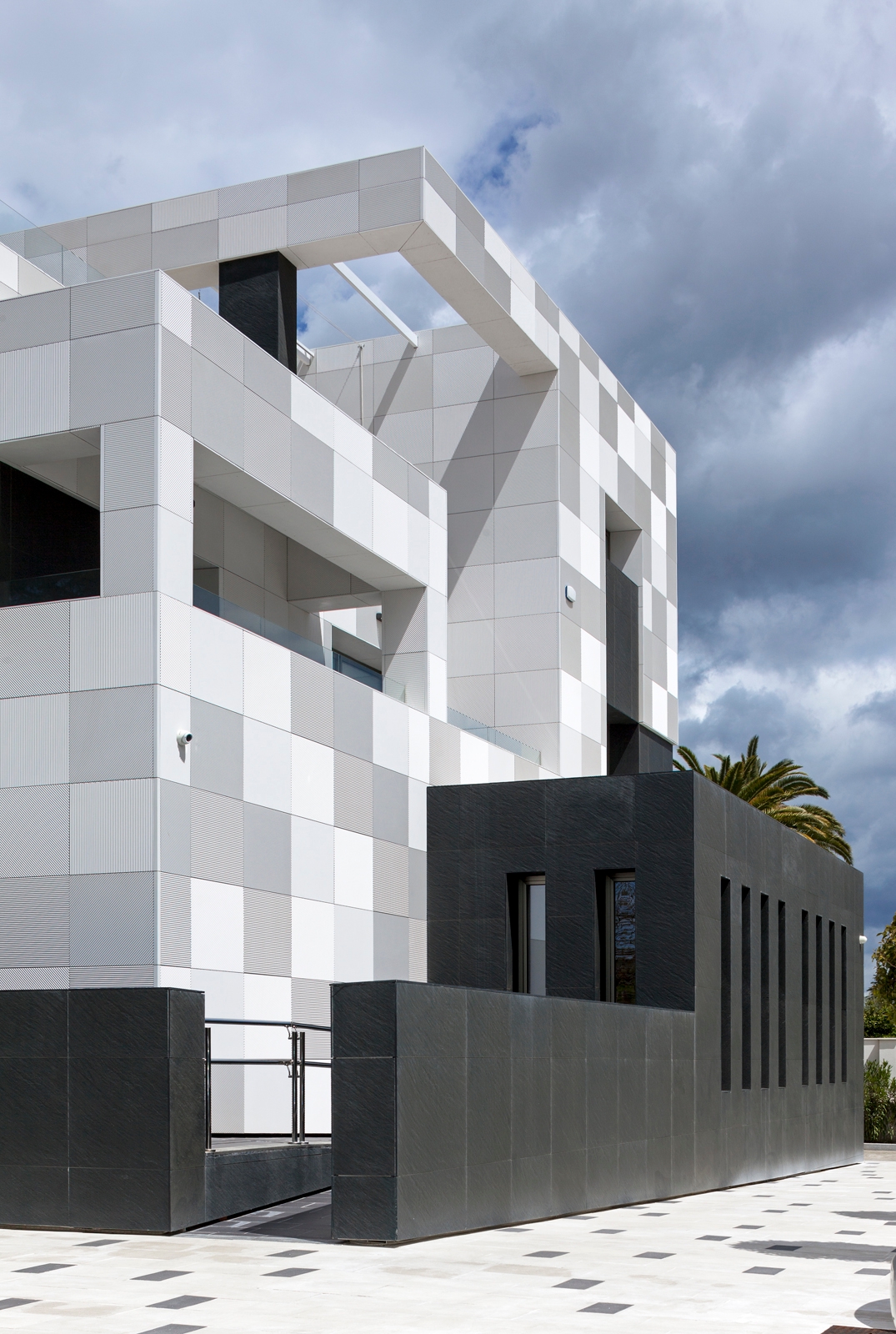 Ventilated Facade in UniEléctrica