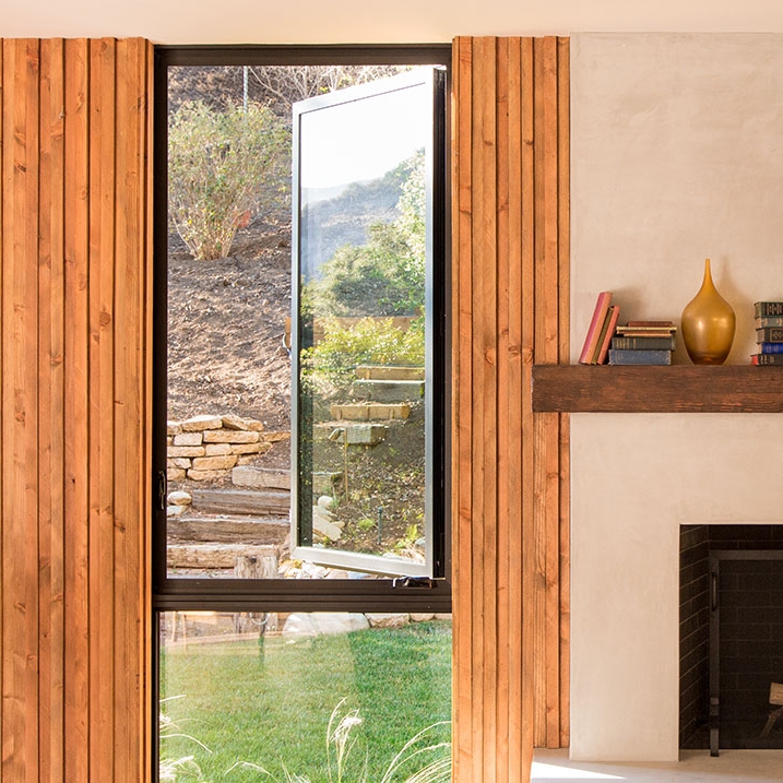 Series 670 Hinged Window - Classic Line