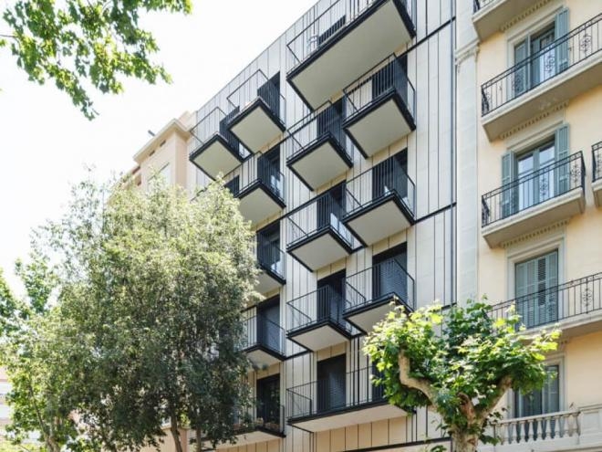 Ventilated Facade in Vertical Slat Home