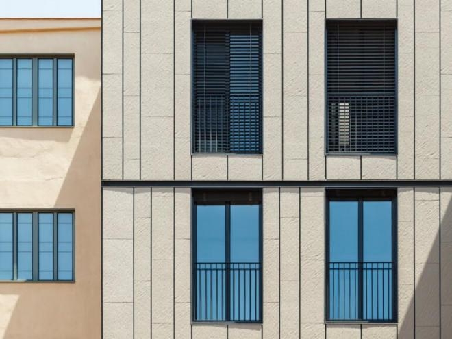 Ventilated Facade in Vertical Slat Home