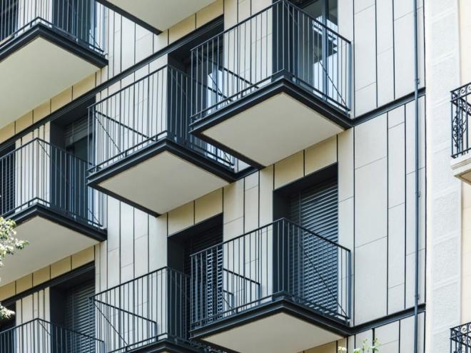 Ventilated Facade in Vertical Slat Home