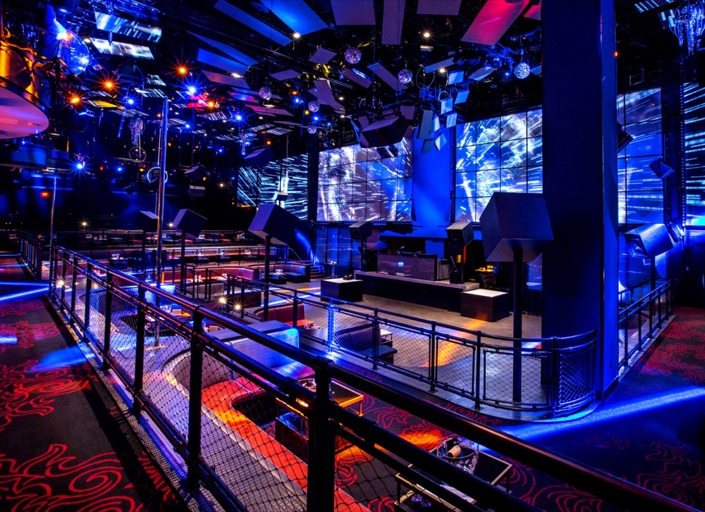 Hollaender® Railings in Hospitality Applications