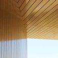 Fachadas sustentables de fibra de madera acetilada