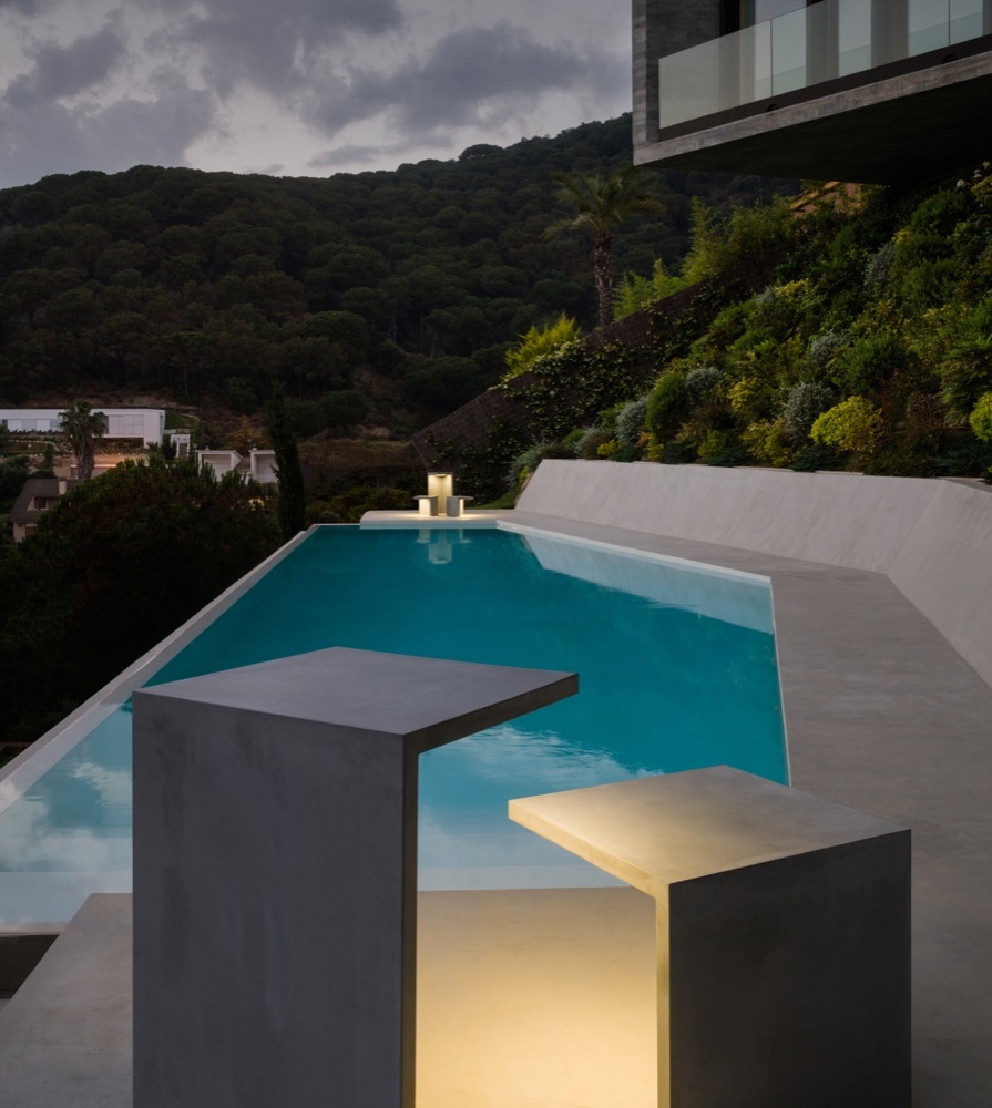 Outdoor Lights - Empty