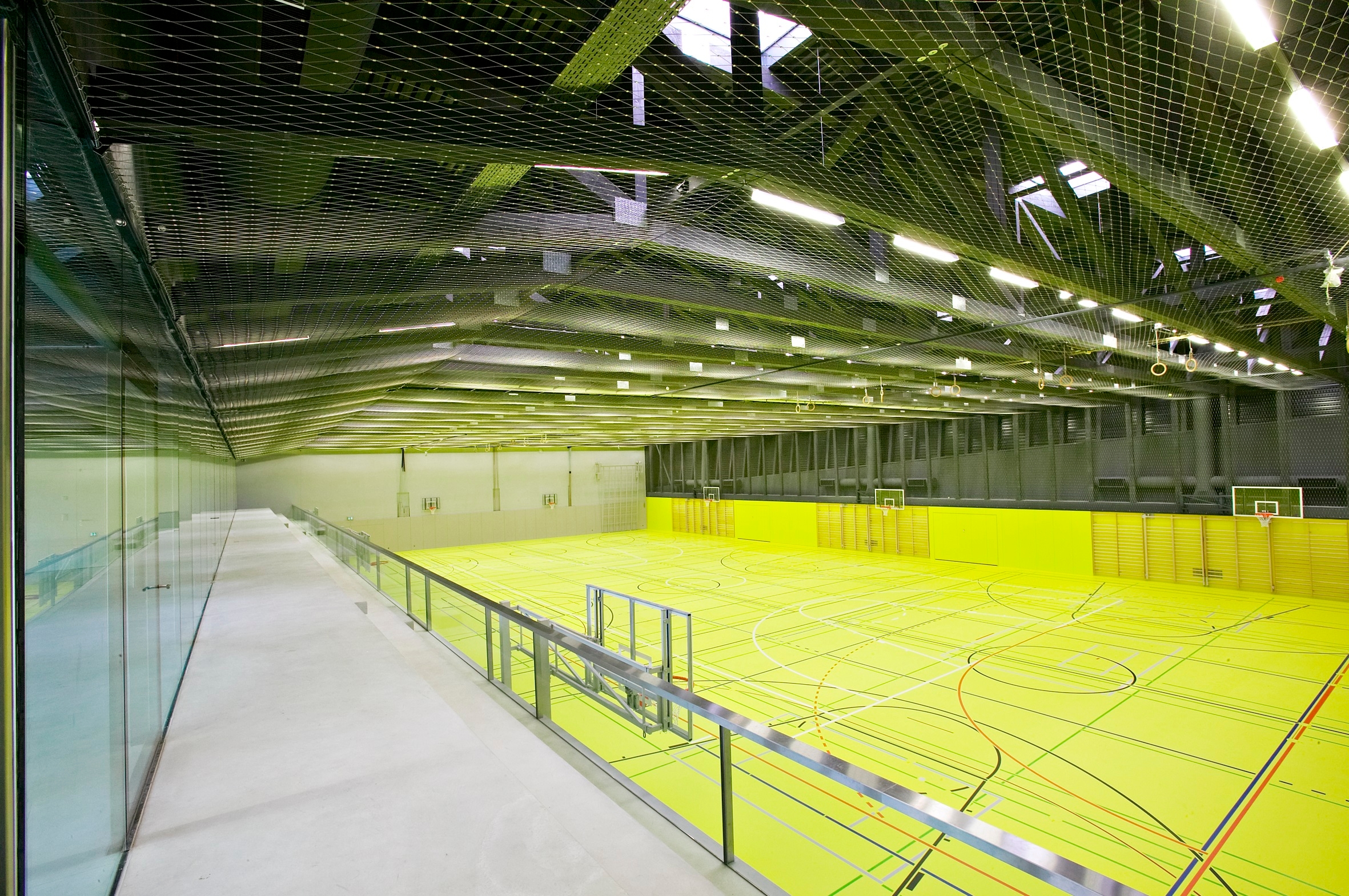 Webnet in a Gymnasium in Gurmels