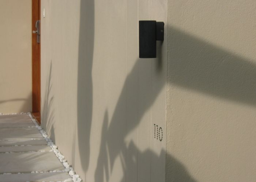 Wall Lights - Pavo Architectural LED