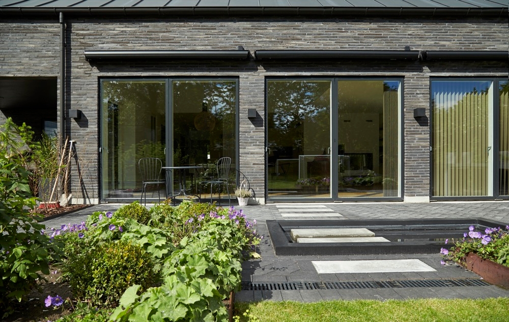 Facing Bricks - Ultima RT 151