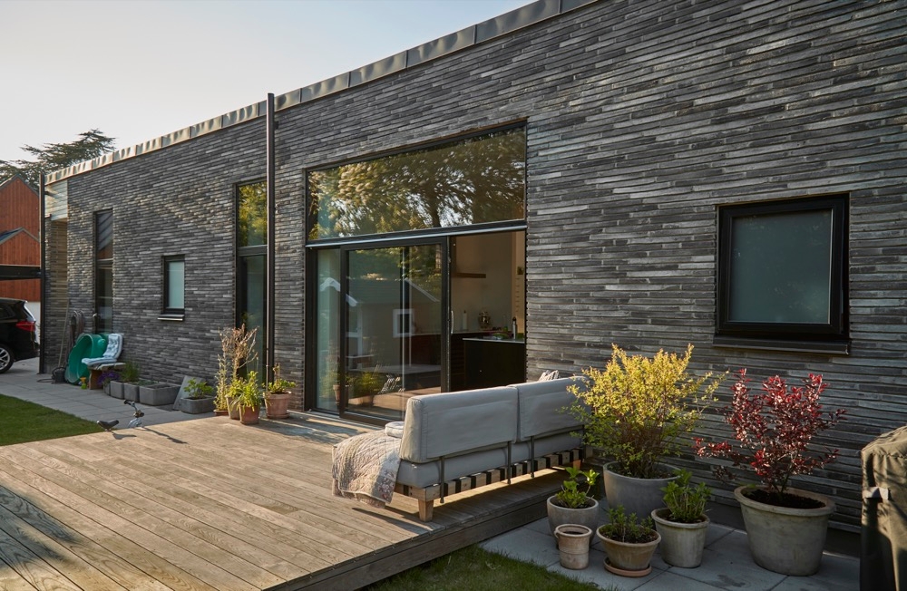 Facing Bricks - Ultima RT 152