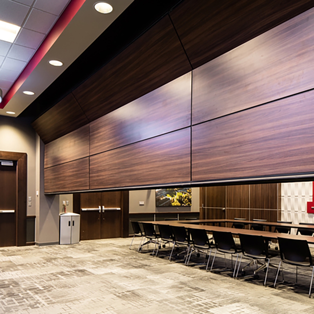 Vertically Folding Operable Walls – Zenith® Series