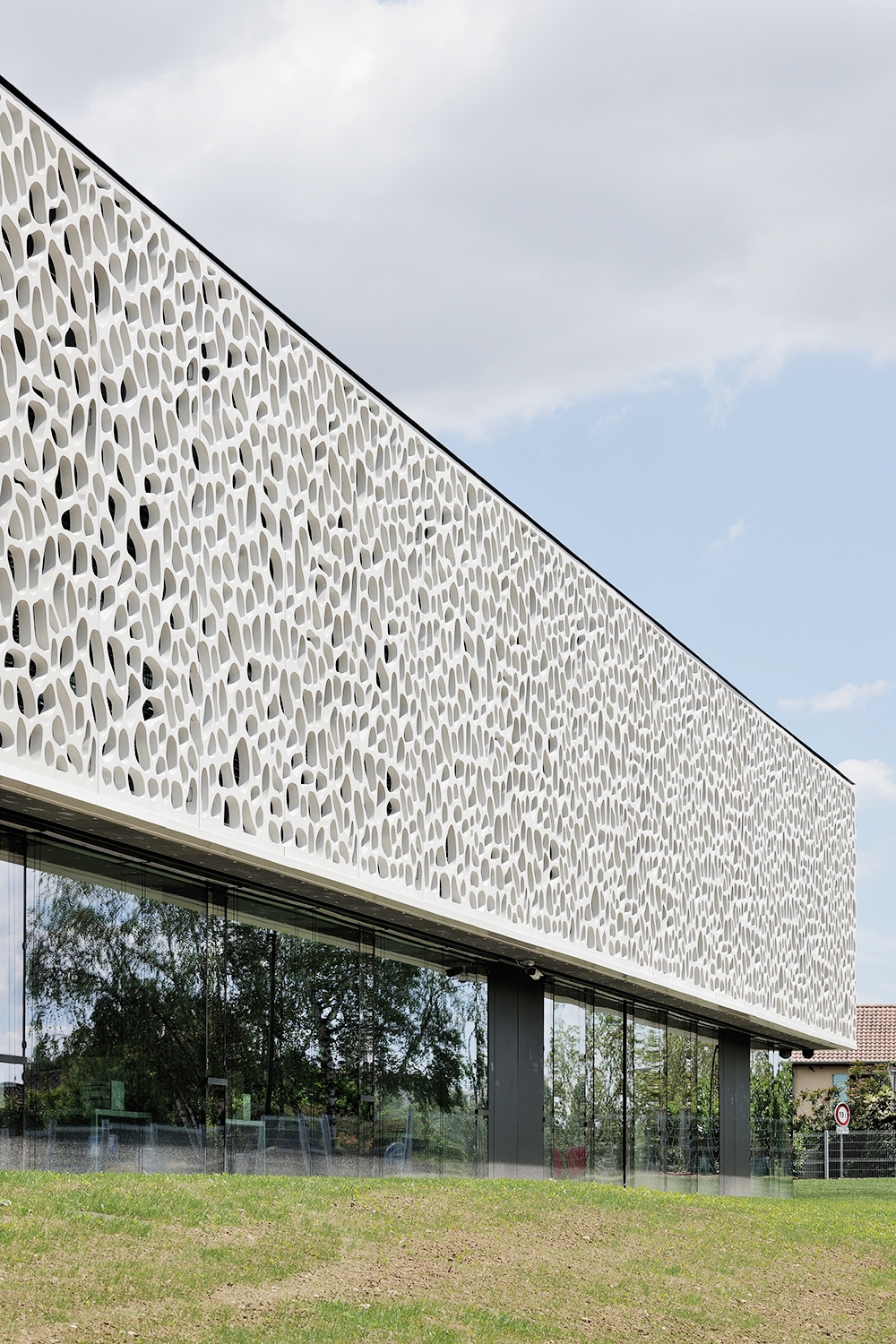 Ductal® Cladding in Cepovett Headquarters