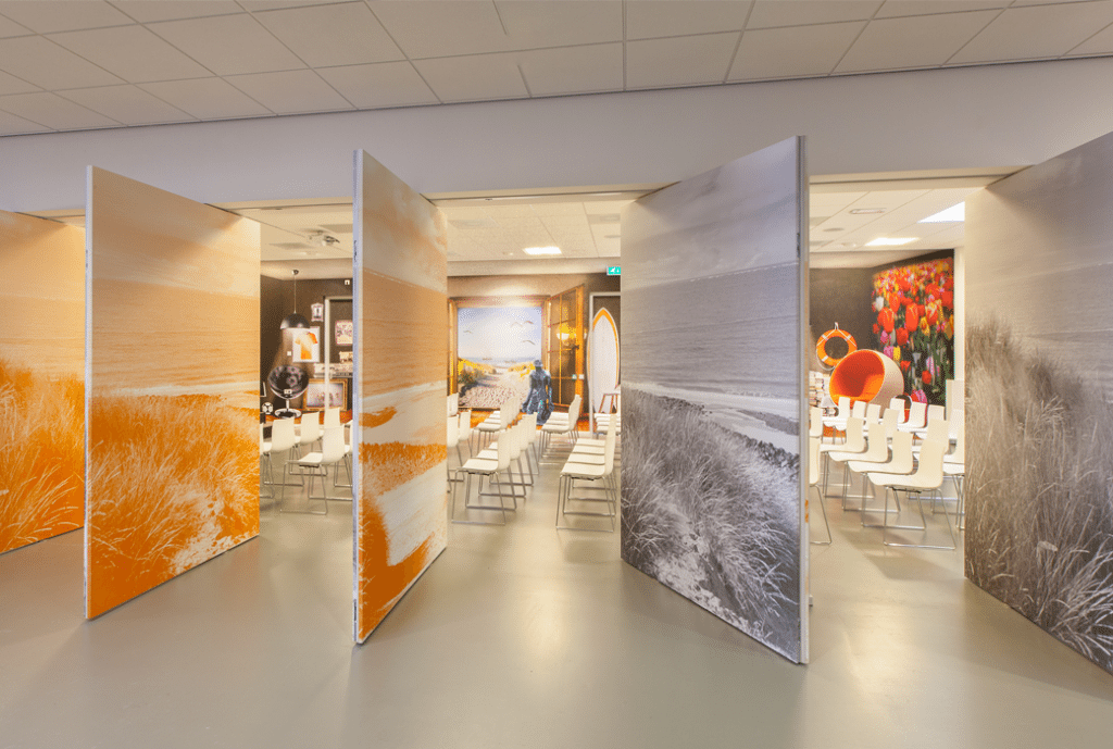 Pivot Door Hinge - System One