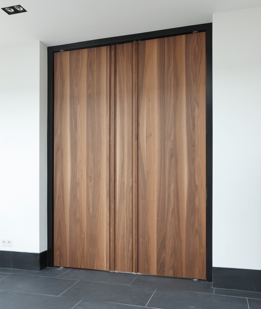 Pivot Hinges for Wooden Pivot Doors