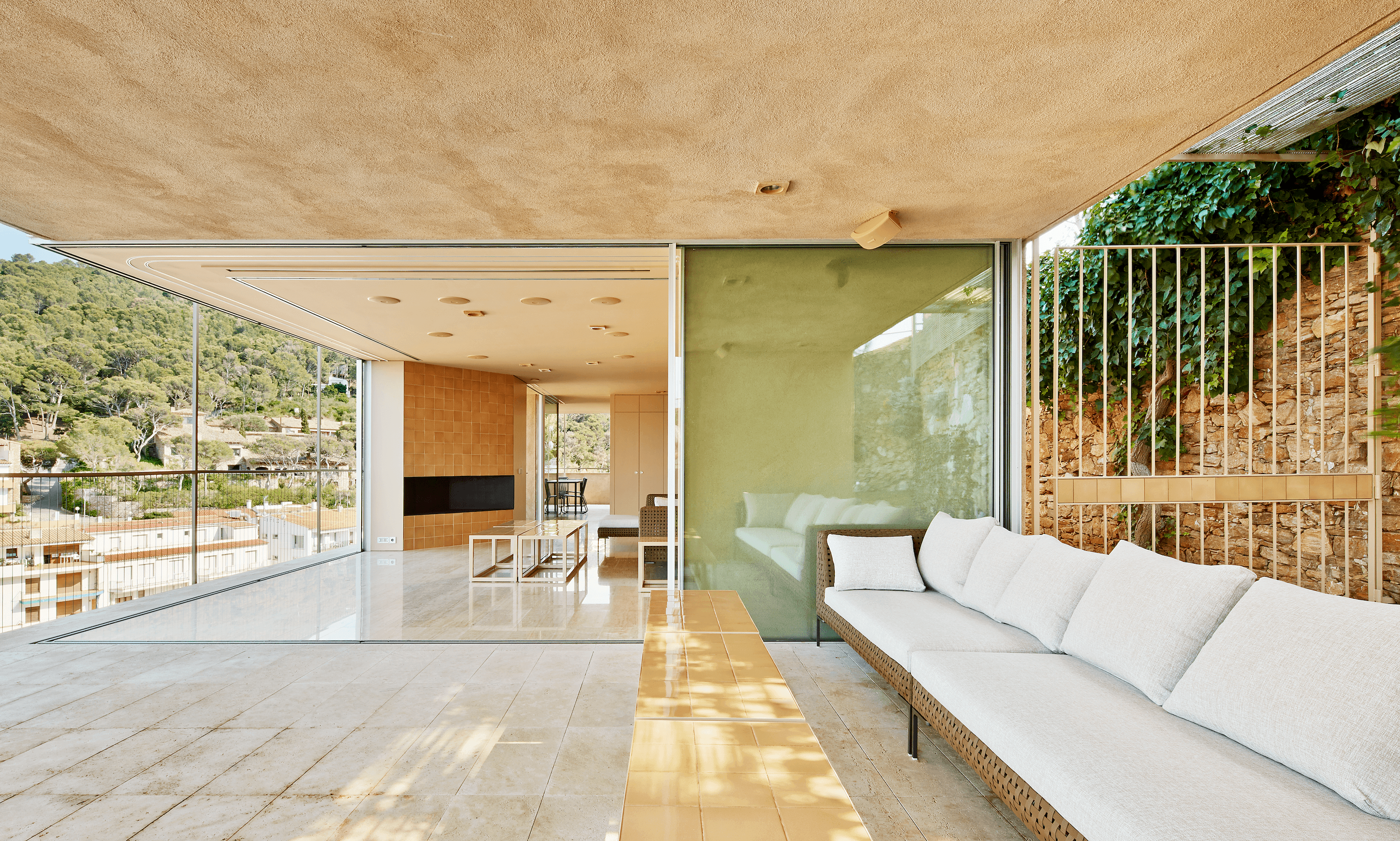 Sliding Window – Pocket