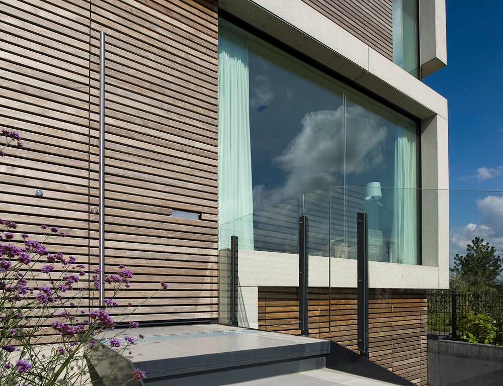 Pivot Hinges for Frameless Pivot Doors