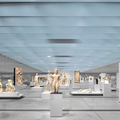 Display Cases in the Louvre Lens