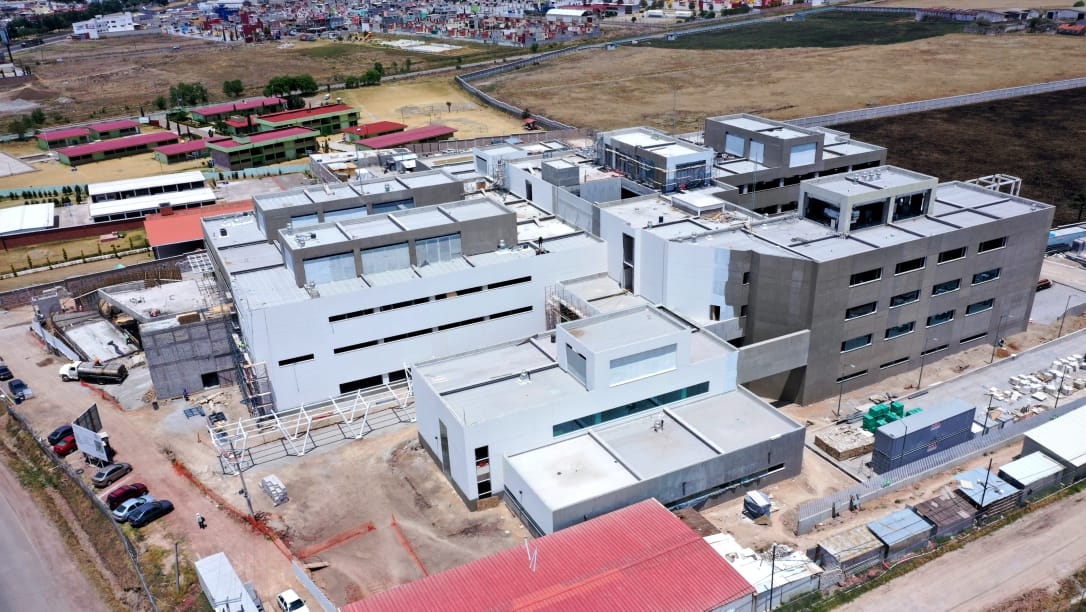 Fachada termoaislante IKOS i16 en Hospital General