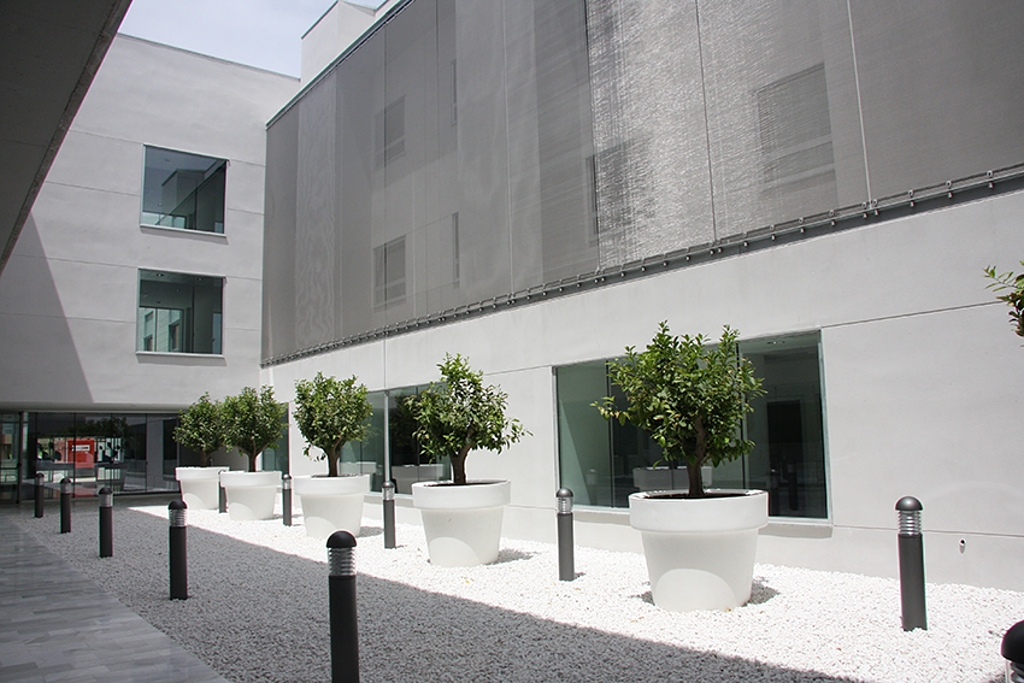 Wire Mesh Façade Design