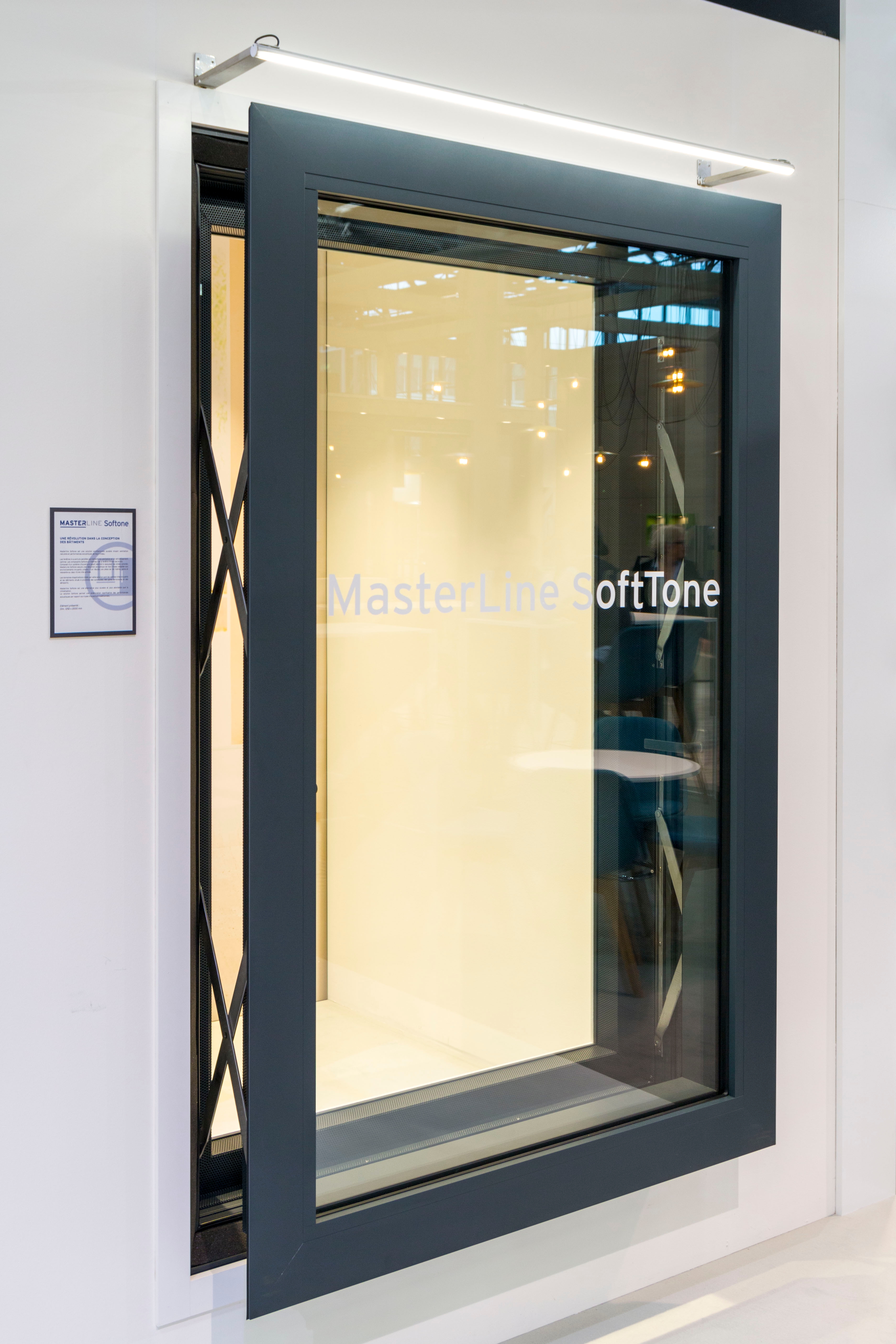 Parallel Opening Window - Masterline SoftTone®