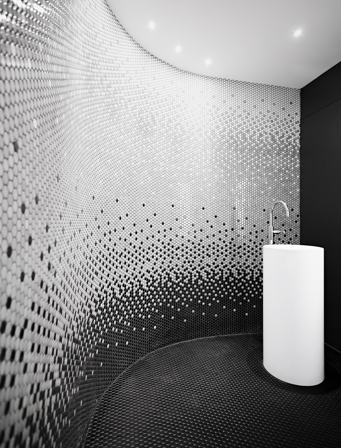 Ceramic Tiles - Loop