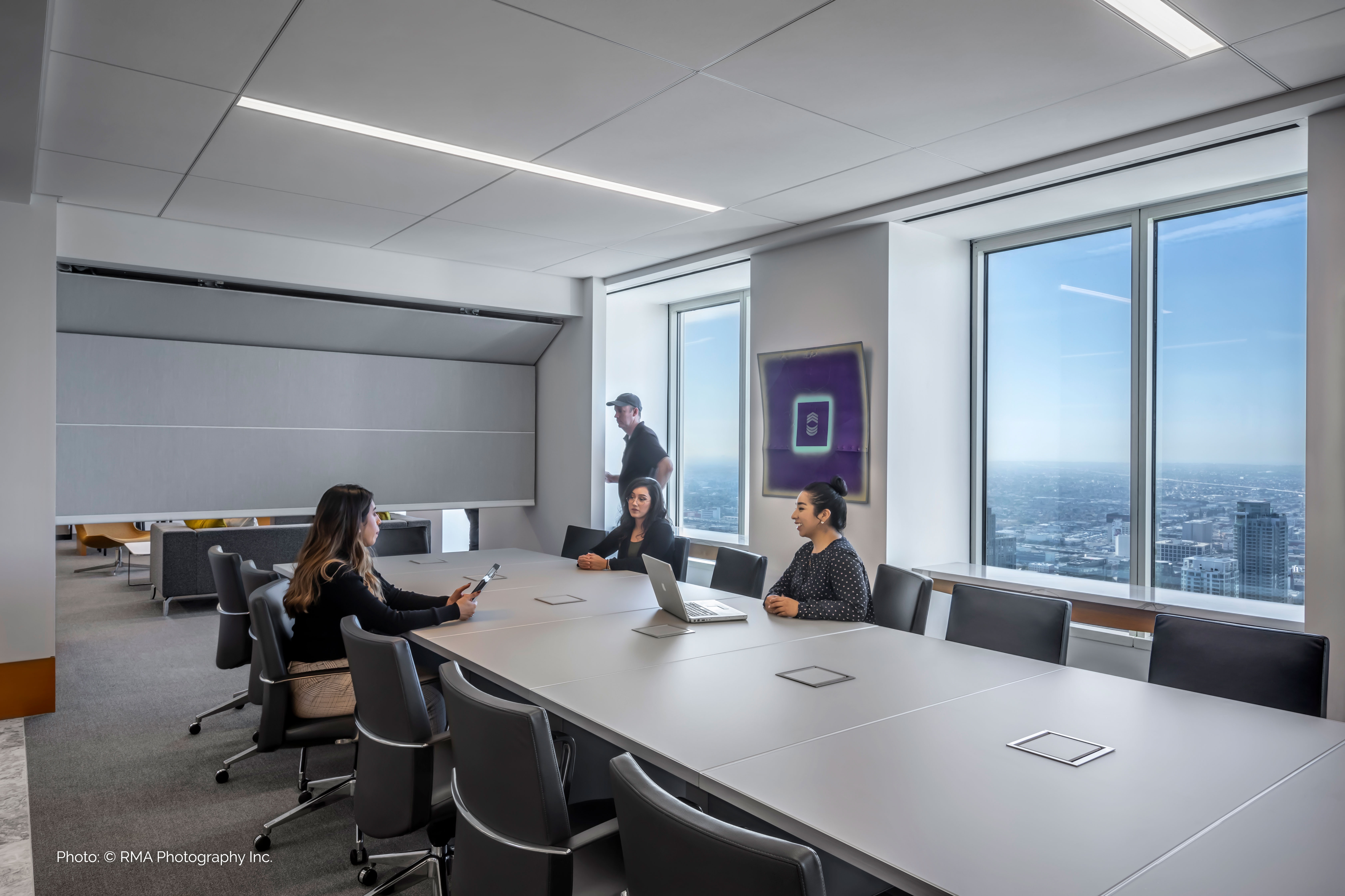 Vertically Folding Operable Walls – Zenith® Series