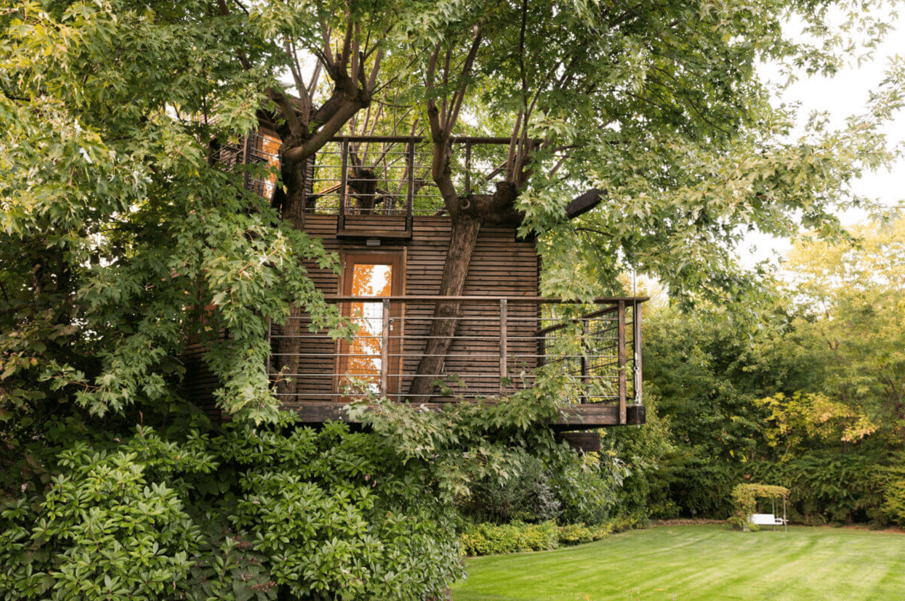 How to Build a Treehouse with Lunawood Thermowood