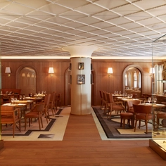Wood Flooring in L’Avenue Restaurant