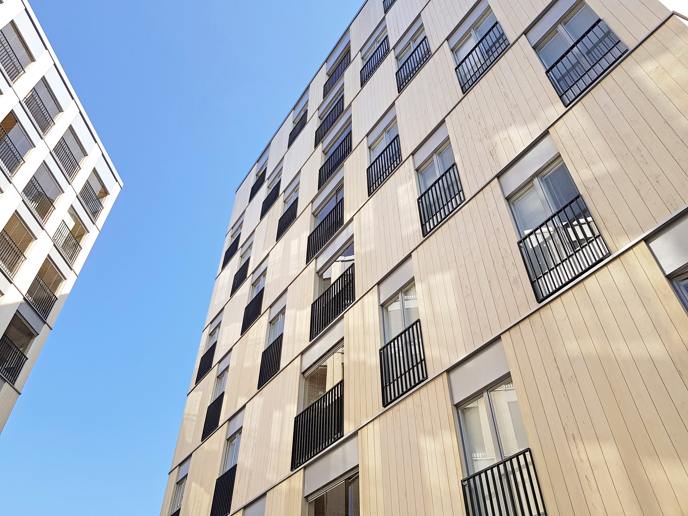 Madera acetilada al natural