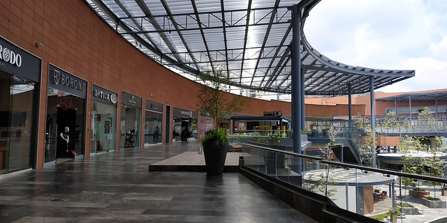 Paneles 3DLITE - Centro comercial Punto Sur