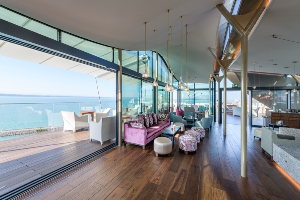 Glass Technology in Hotel Beaulac