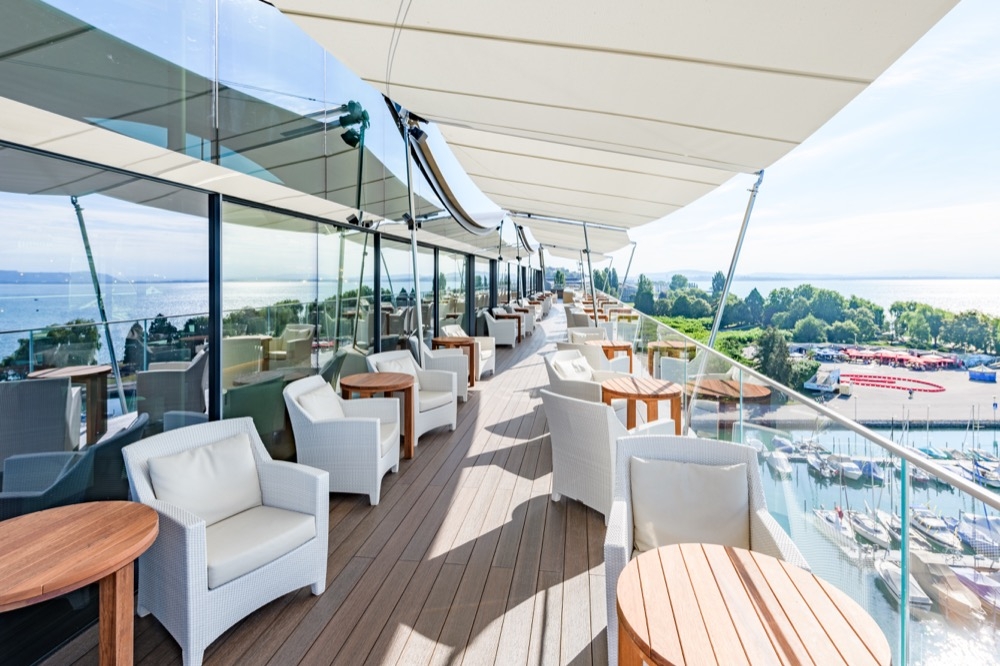 Glass Technology in Hotel Beaulac