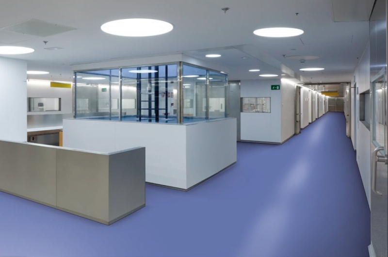 Piso vinílico antibacterias Silver Night - Grabo