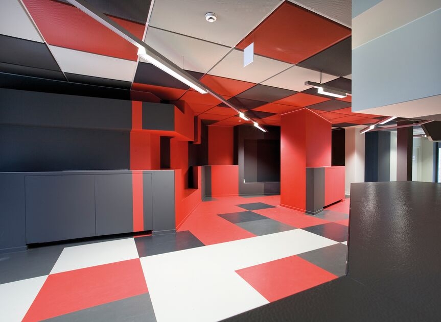 Metal Ceilings – Stretch Metal