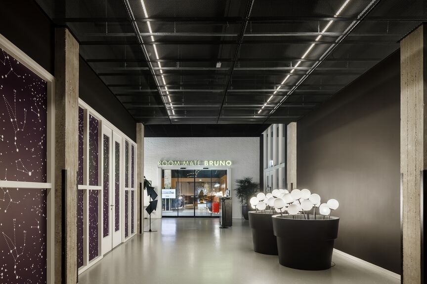 Metal Ceilings – Stretch Metal