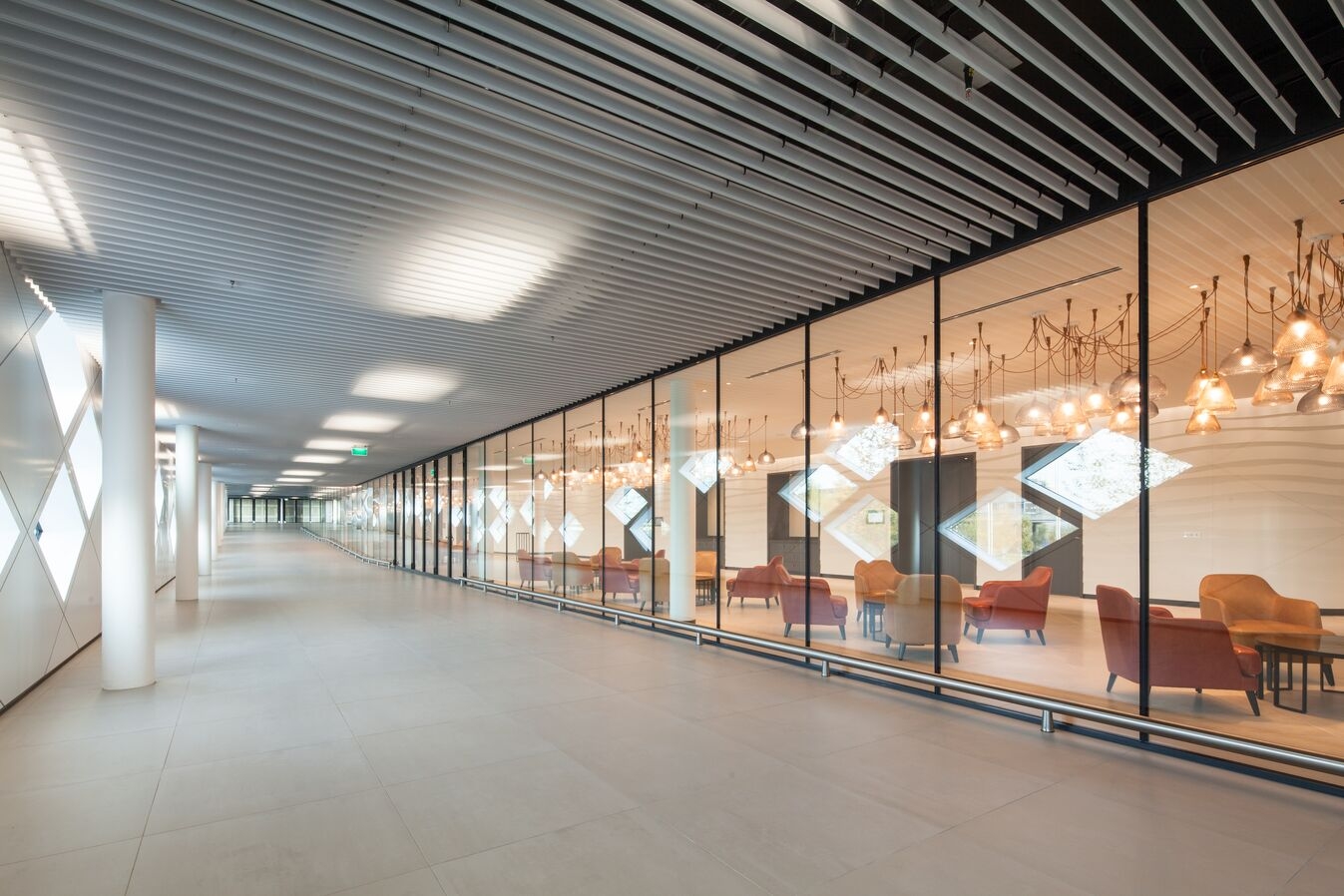 Metal Ceiling – V100 V200