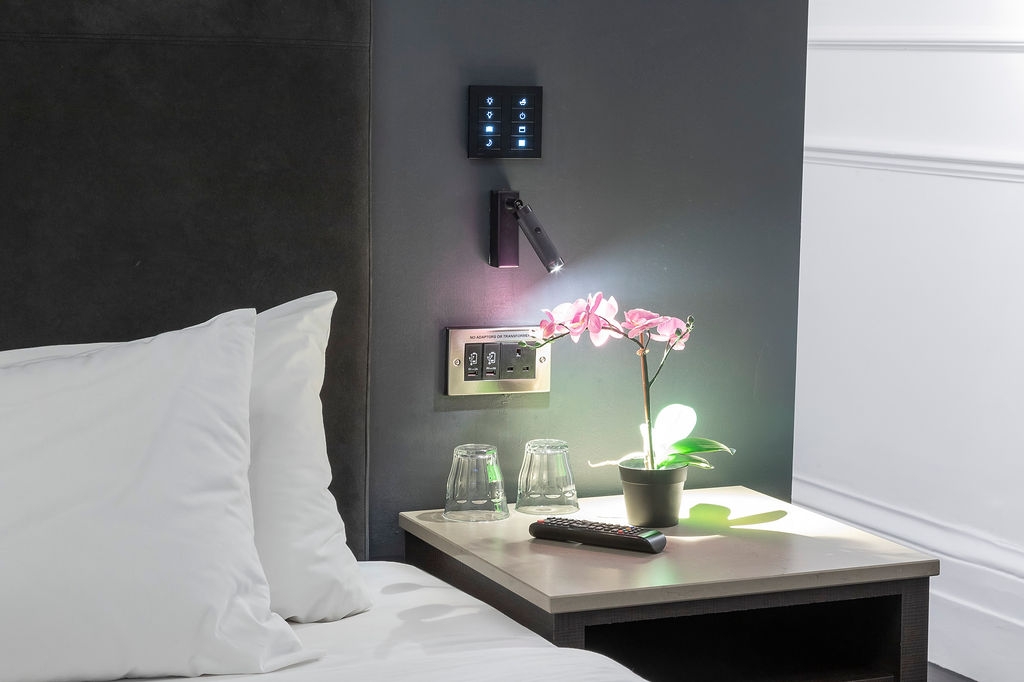 Lighting Control in Z Hotels
