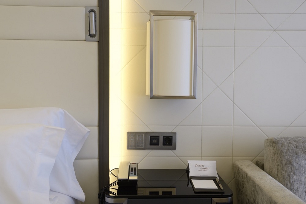 Lighting Control in VP Plaza España