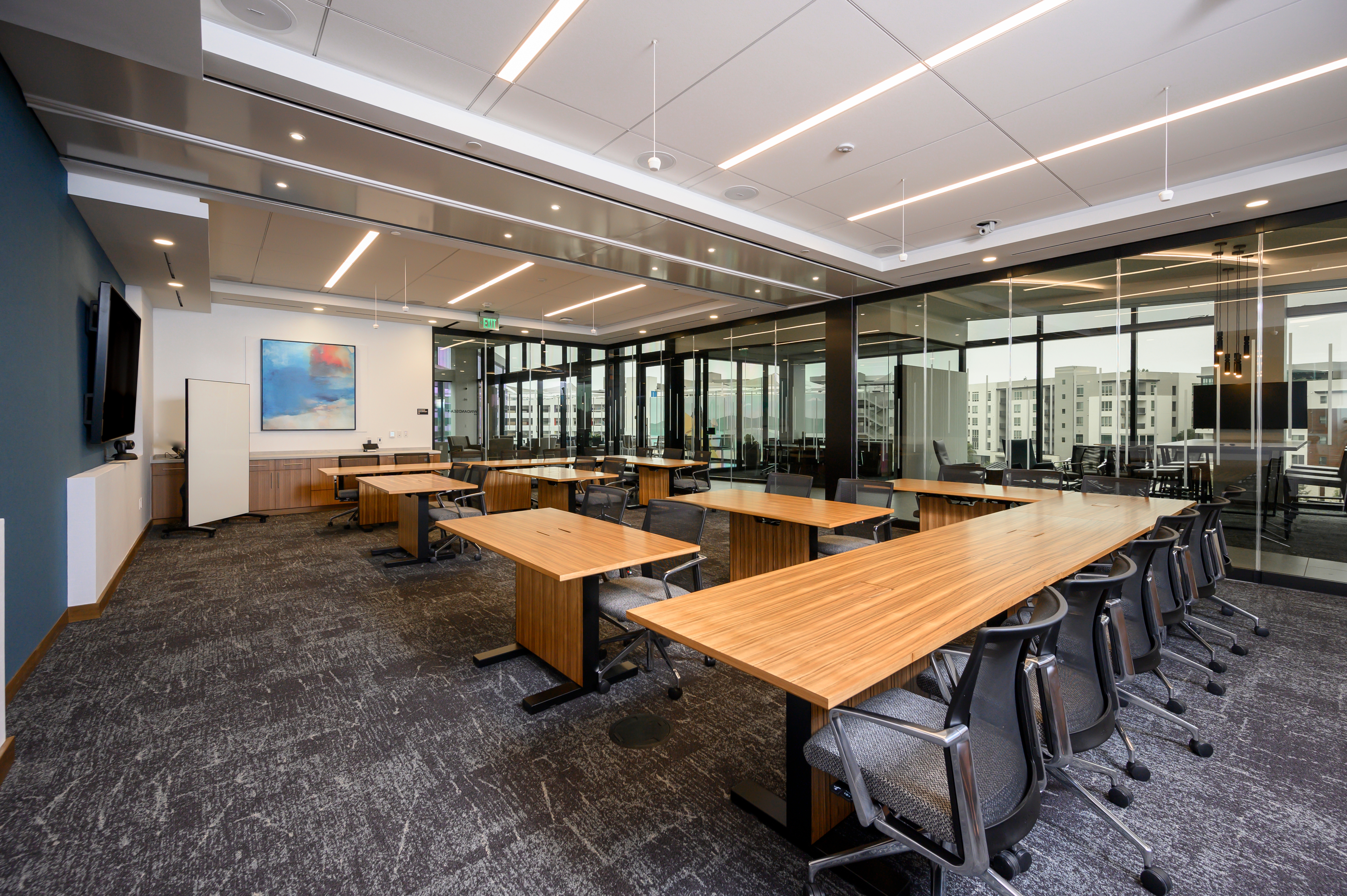 Vertically Folding Operable Walls – Zenith® Premium Series