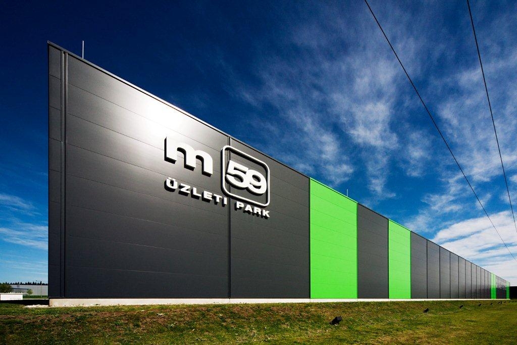 Trimoterm and Qbiss One in Warehouses