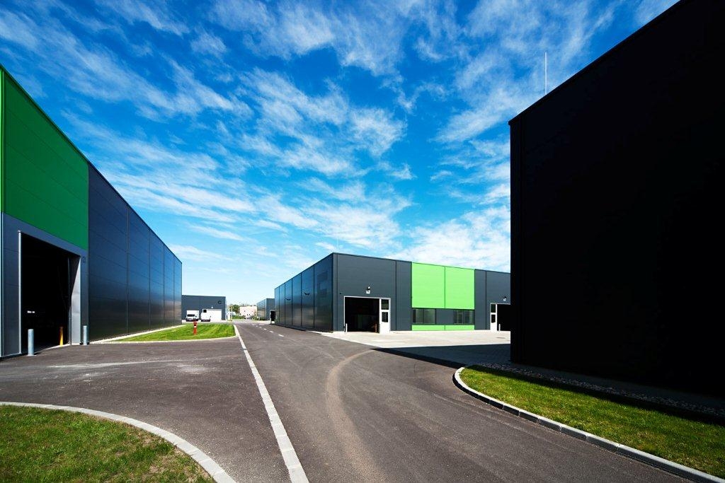 Trimoterm and Qbiss One in Warehouses