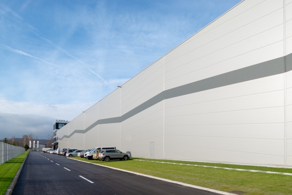 Trimoterm and Qbiss One in Warehouses