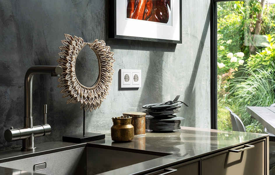 Switch Finishes - Matt Snow White